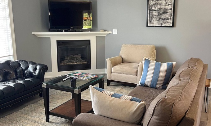Douglas Condo | Charming 2-bedroom condo in nice Douglas with Pool