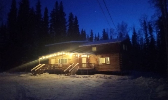 College Apartment | Charming 2-bedroom duplex home