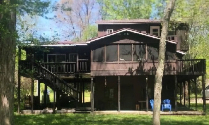 Talcott House | Charming 2-bedroom Greenbrier River house with WiFi, AC in welcoming Talcott, WV