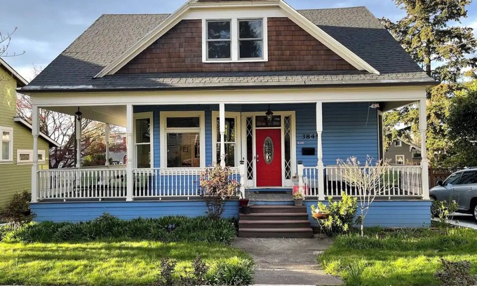 Richmond House | Charming 2-bedroom in historic home