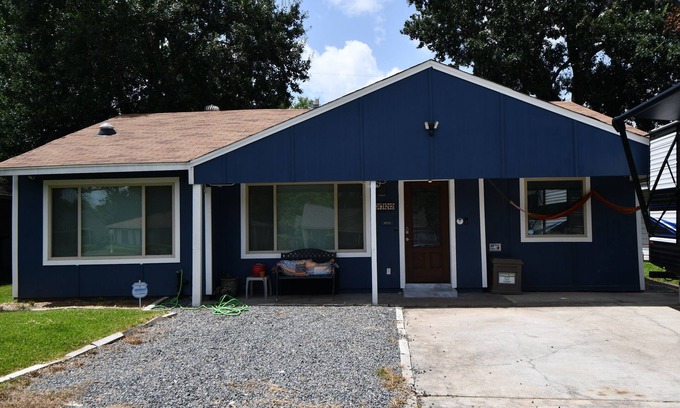 OST - South Union House | Charming 2 bedroom, Smart Home near Medical Center