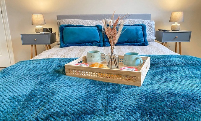 Lichfield Cottage | Charming 2 bedroom Town House - Lichfield City Centre