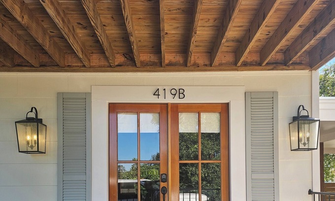 Columbus House | Charming 2-bedroom townhome in Columbus with Riverview, very peaceful and quiet!