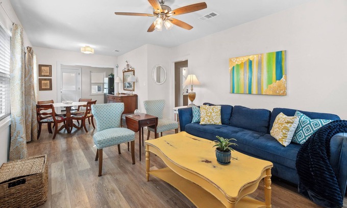 Highlands - Perkins House | Charming 2-bedroom Retreat near LSU