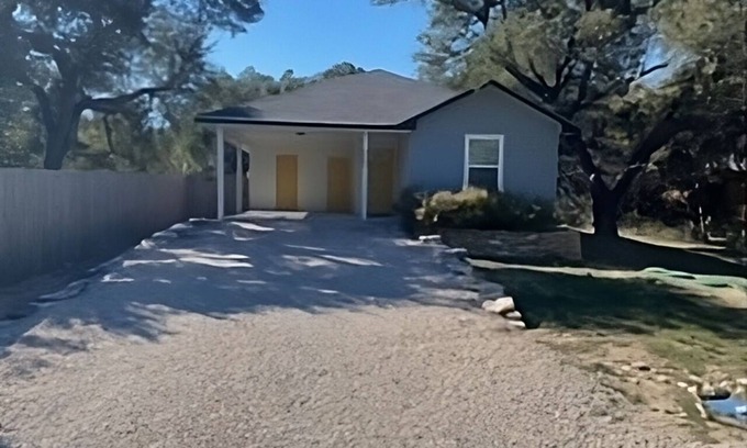 Canyon Lake House | Charming 2-bedroom house with WiFi, AC in pleasant Canyon Lake