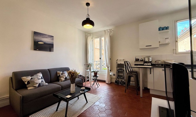 Charonne Apartment | CHARMING 2-ROOM APARTMENT NEAR PERE LACHAISE