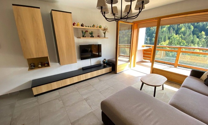 Saint-Jean-de-Sixt Apartment | Charming 2BR Apartment with Sleeping Nook, South-Facing Balcony, Garage & Ski Locker