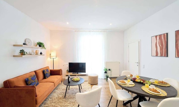 European Quarter Apartment | Charming 2BR near EU in Grand Place