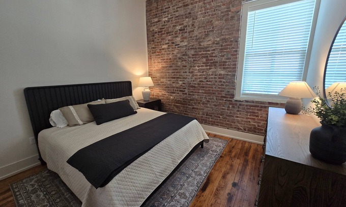 McMinnville Condo | Charming 2BR suite in McMinnville, perfect for families or groups!