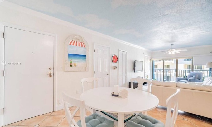 Key Biscayne Apartment | Charming 2br with BEACH ACCESS and full amenities