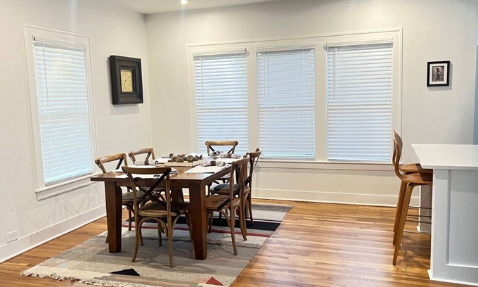 North Hi Mount House | Charming 3-bdrm , 2 bath, walk to Dickies Arena, Will Rogers, Museum or Omni
