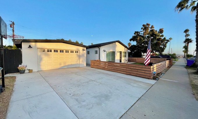 Imperial Beach House | Charming 3-bedroom house with WiFi and fenced in back yard with firepit.