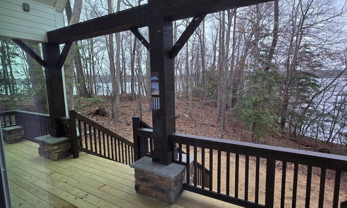 Roanoke Rapids House | Charming 3-bedroom pocono style home on tranquil Roanoke Rapids Lake/Lake Gaston