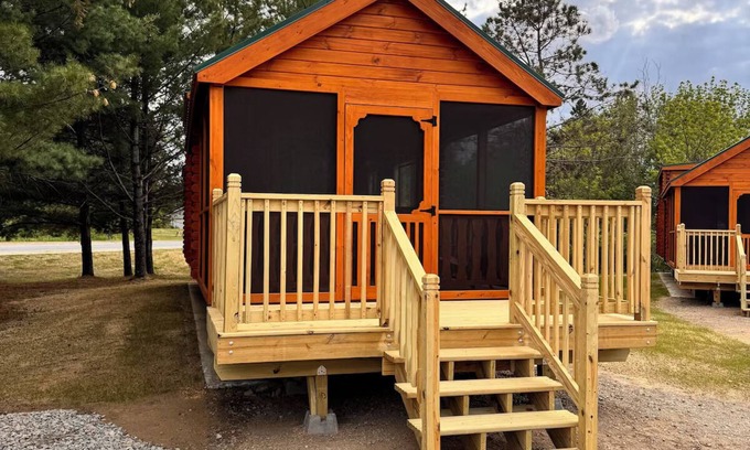Ely Apartment | Charming 3-bedroom cabin with WiFi and AC in soothing Ely