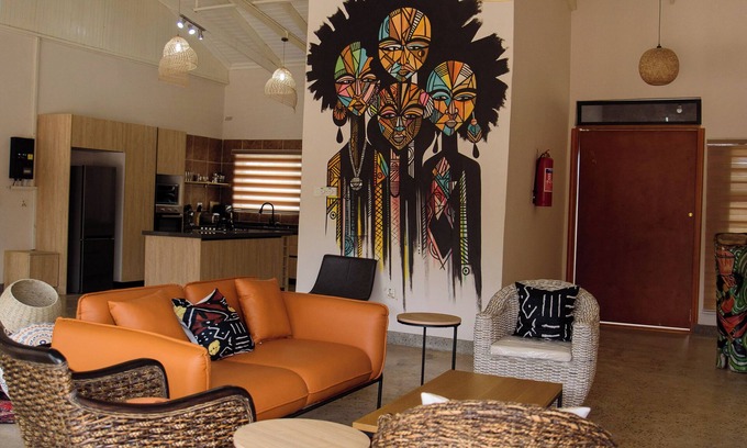 Bulawayo Cottage | Charming 3-bedroom cottage in fabulous Bulawayo with AC, WiFi