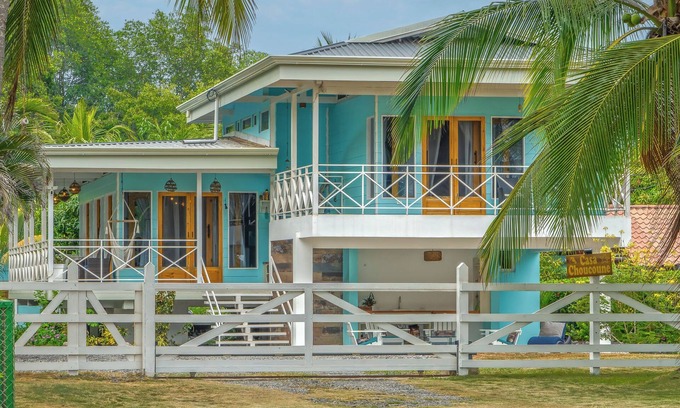 Parrita Cottage | Charming 3-bedroom cottage in Parrita with WiFi, AC