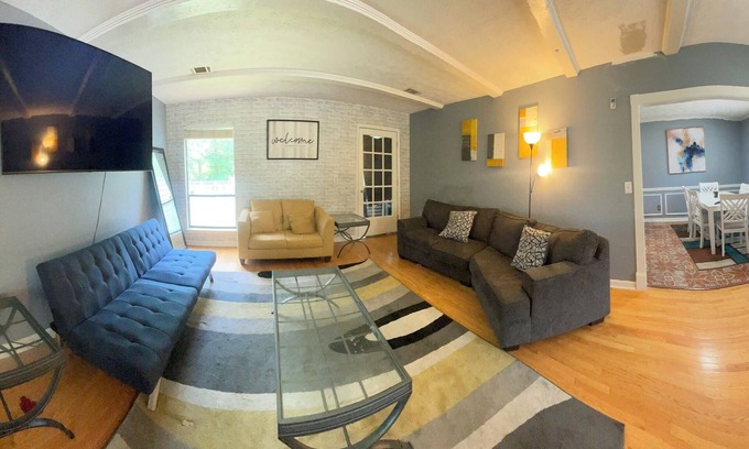 Church Street House | Charming 3-bedroom house with Pool, WiFi in phenomenal metro Atlanta