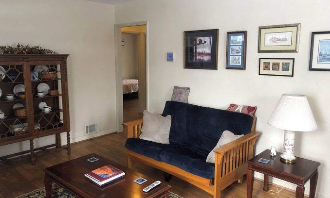 Old West Side House | Charming 3-bedroom house in Ann Arbor with WiFi and AC