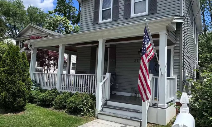 Arlington Heights House | Charming 3-bedroom home in Arlington w/Hot Tub, Parking Close to Everything DC