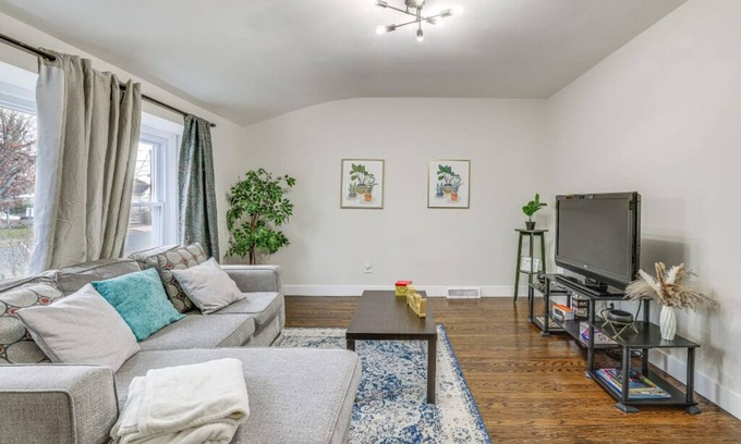 Lawnside House | Charming 3-bedroom Home near Philadelphia