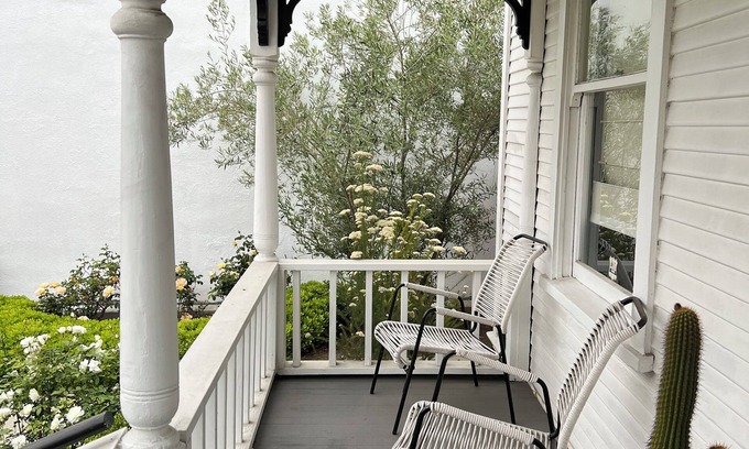 Whittier House | Charming, 3-bedroom house in Whittier with WiFi, AC near restaurants and hiking