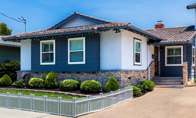 Lincoln Acres House | Charming 3-bedroom house with WiFi, AC in welcoming La Mesa