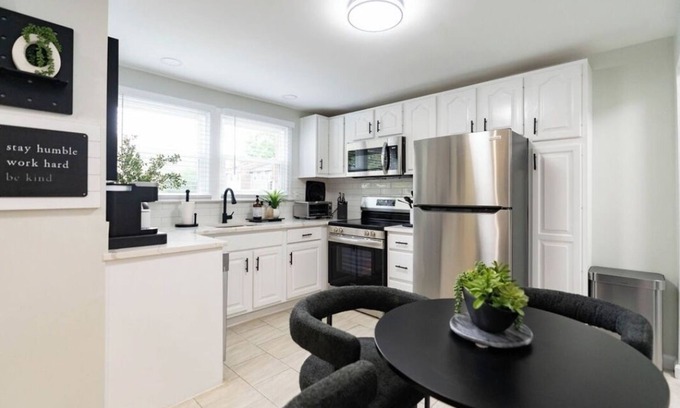 Egleston Square House | Charming 3-bedroom house in enchanting Boston with AC, WiFi