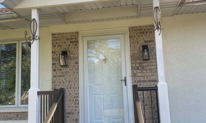 Gurnee House | Charming 3-bedroom house next to Six Flags and Military Base in Gurnee