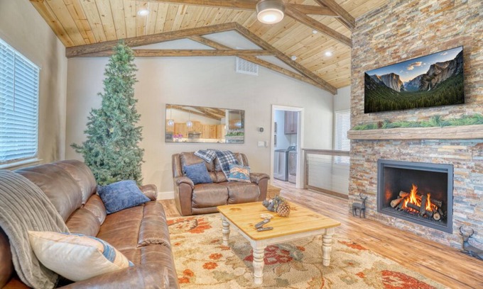 Groveland House | Charming 3-bedroom mountain house in Groveland with AC