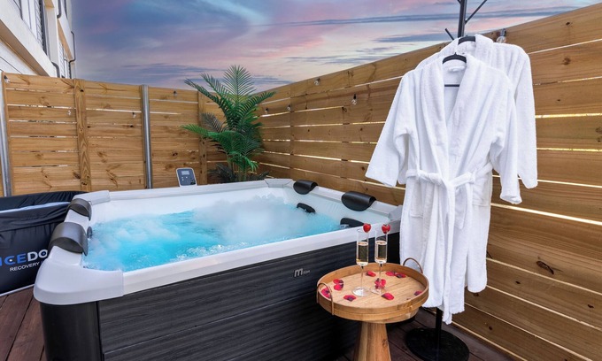 Oak Cliff House | Charming 3-bedroom townhome with hot tub, sauna and delightful Dallas views!