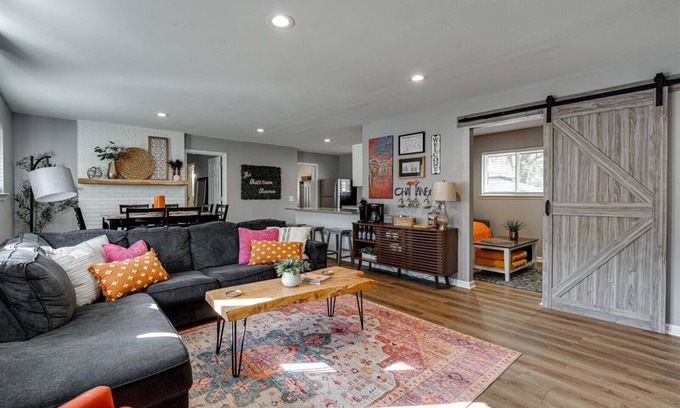 Lookout Valley Neighborhood Association House | Charming 3-bedroom house with WiFi and AC in fabulous Chattanooga