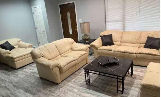 Lawrence House | Charming 3-bedroom house Cozy Corner Homestay