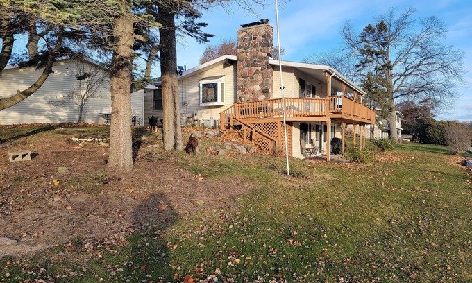 Pigeon House | Charming 3-bedroom water-front house 10min from Caseville with WiFi, AC, Heat