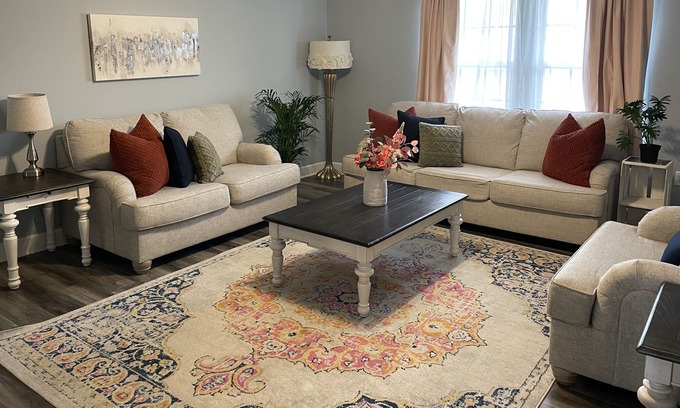 Grandview House | Charming 3bdrm new Build Home in new Neighborhood