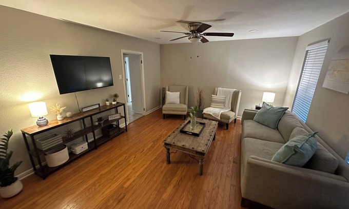 Westminster House | Charming 3BR in Baton Rouge