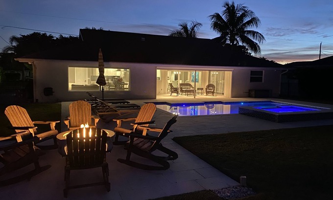 Palm River Estates House | Charming 3BR Lake Home w/Pool, Hot Tub & Fire Pit