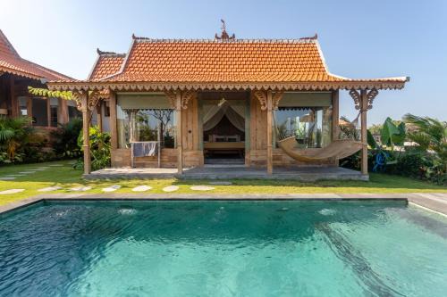 Munggu Villa | Charming 3BR Villa w/pool & view