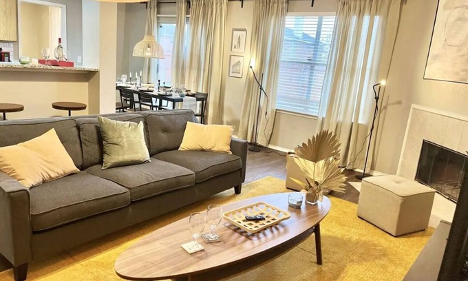 Glenn Heights House | Charming 4-bedroom home in Glenn Heights. Sleeps 9 guests!