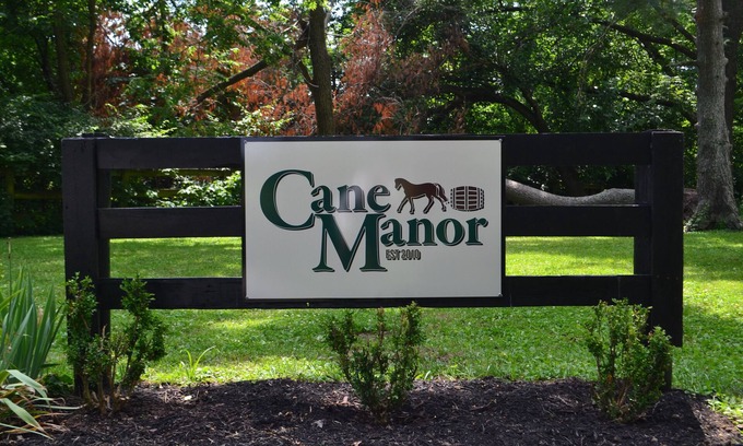 Lexington Other | Charming 4-bedroom farmhouse in Lexington less than a mile from KY Horse Park