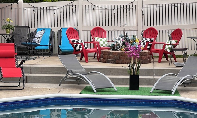 Neshannock Township House | Charming 4-bedroom house with fitness room and AC in New Castle.