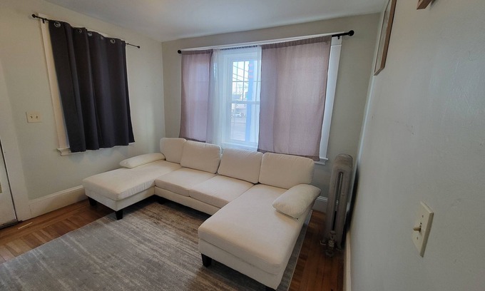 Mount Pleasant House | Charming 4-bedroom house close to Downtown Providence & nightlife on Atwells Ave