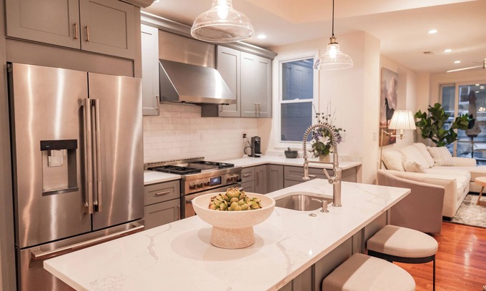 Trinidad House | Charming 4-bedroom House in Capitol Hill with Private and Secured Parking