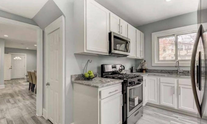 Richnor Springs House | Charming 4-bedroom house with AC and WiFi in delightful Baltimore