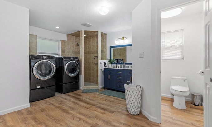 South Manchaca House | Charming 4-bedroom house with AC, WiFi in delightful Austin