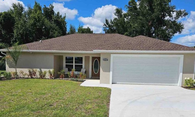 Ocala House | Charming 4-bedroom house with AC in Ocala