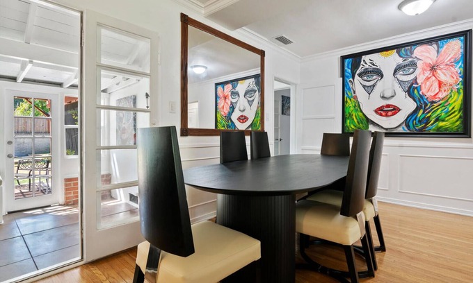 North Hollywood House | Charming 4bed 3bath piano home by Universal Studio & HW, lots of parking-10