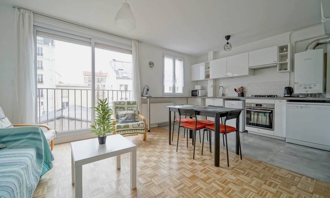 Les Puces de Saint-Ouen Apartment | Charming apartment, close to tourist attractions
