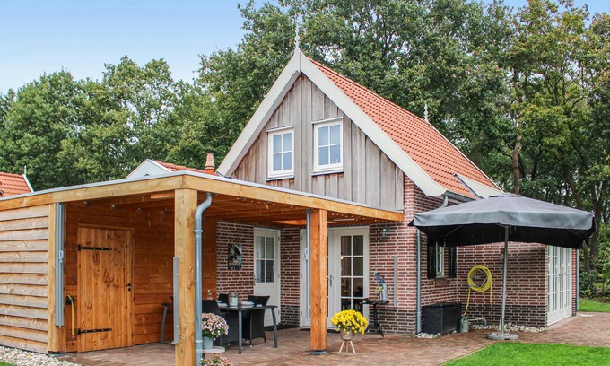 Hoge Hexel House | Charming and child-friendly vacation home with beautiful garden near the German border.