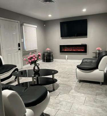 Downtown Las Vegas House | Charming and Cozy Place
