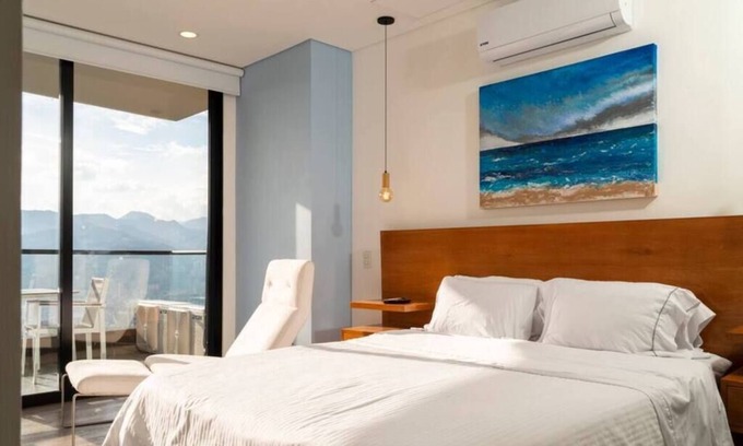 El Poblado Apartment | Charming and Luxury Suite with Panoramic View-2 AC